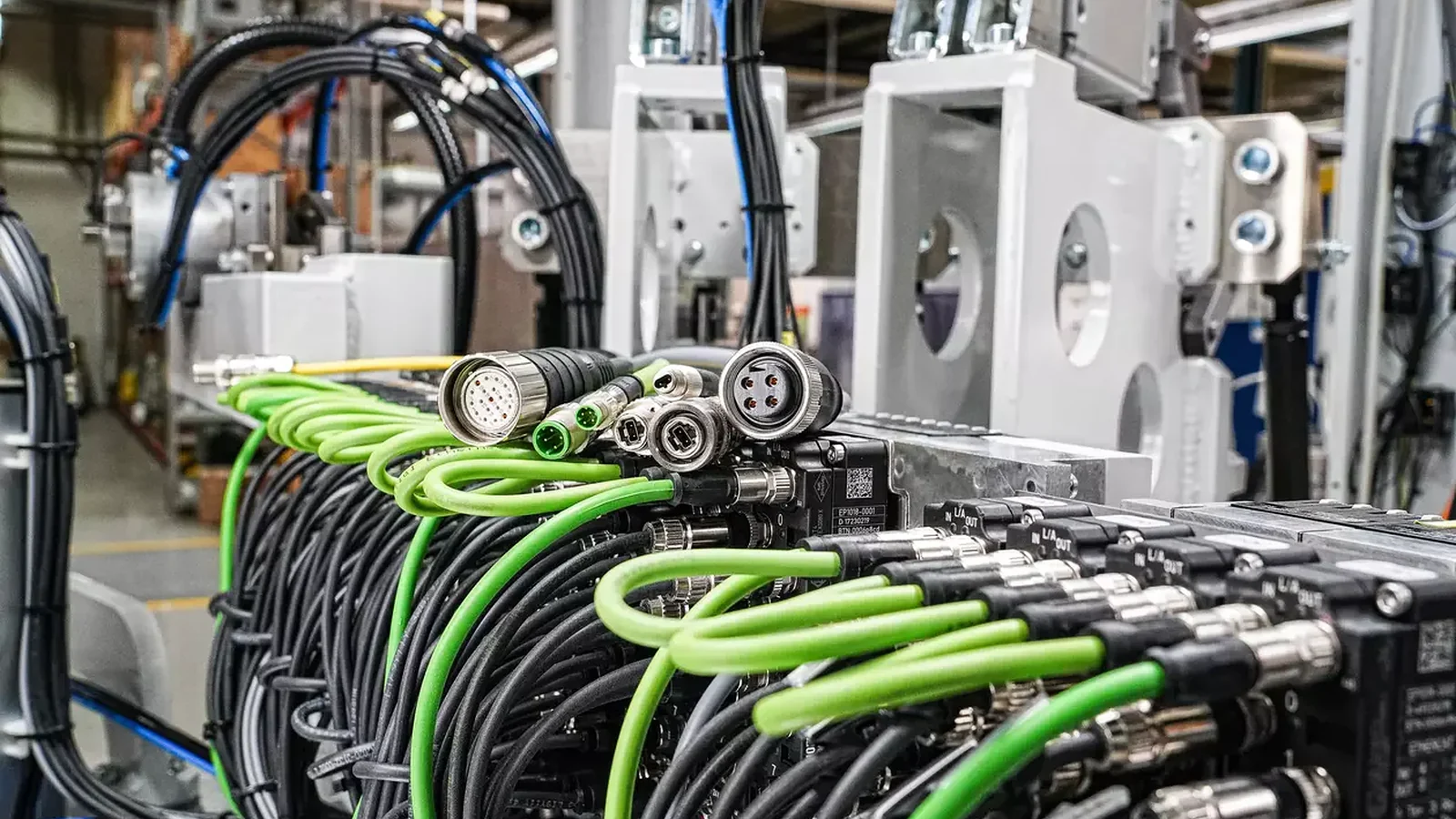 Harting sistem kabelləşdirilməsi: Hazır kabel dəstləri və quraşdırma təlimatı